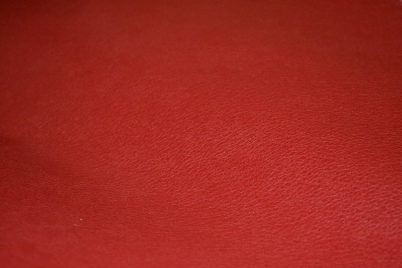 Красный кожзам
