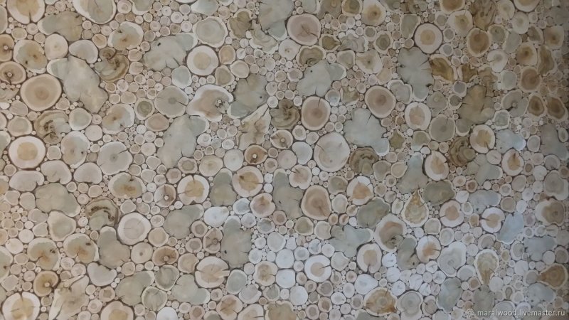 Панно из спилов можжевельника