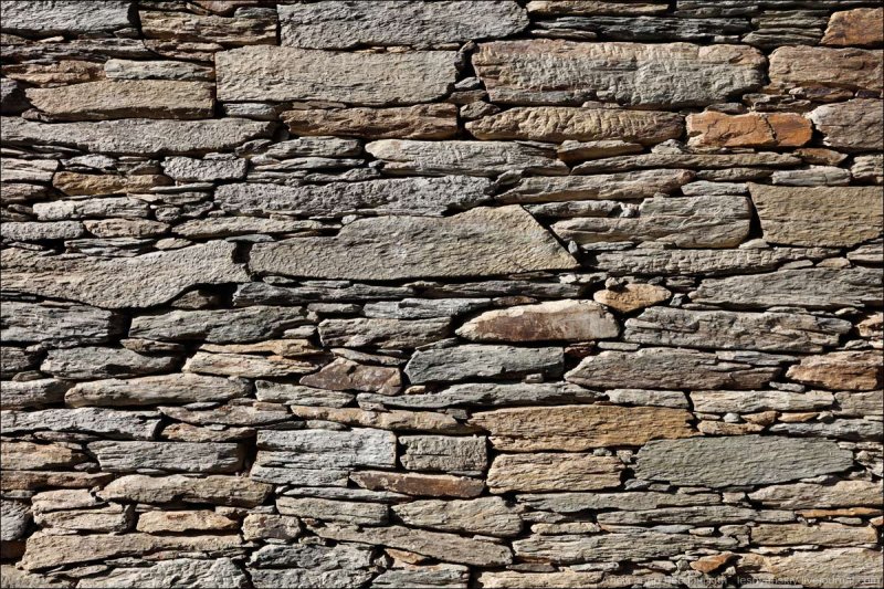 Стена из камня