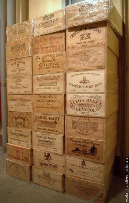 Деревянные коробки из под вина