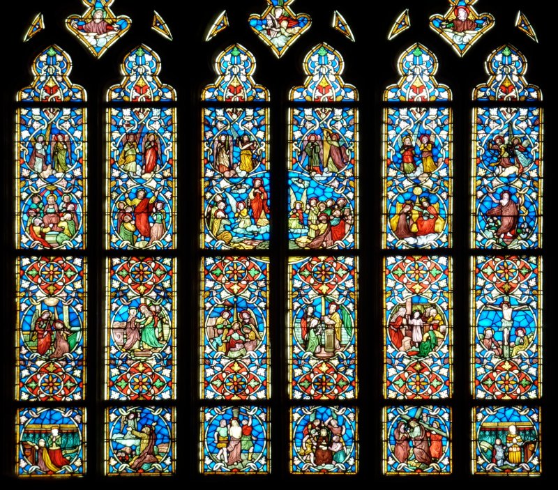 Витражные стрельчатые окна Готика