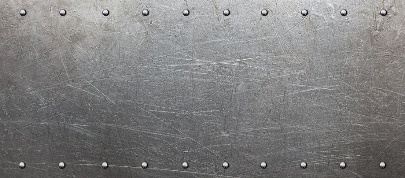 Металлический лист с заклепками