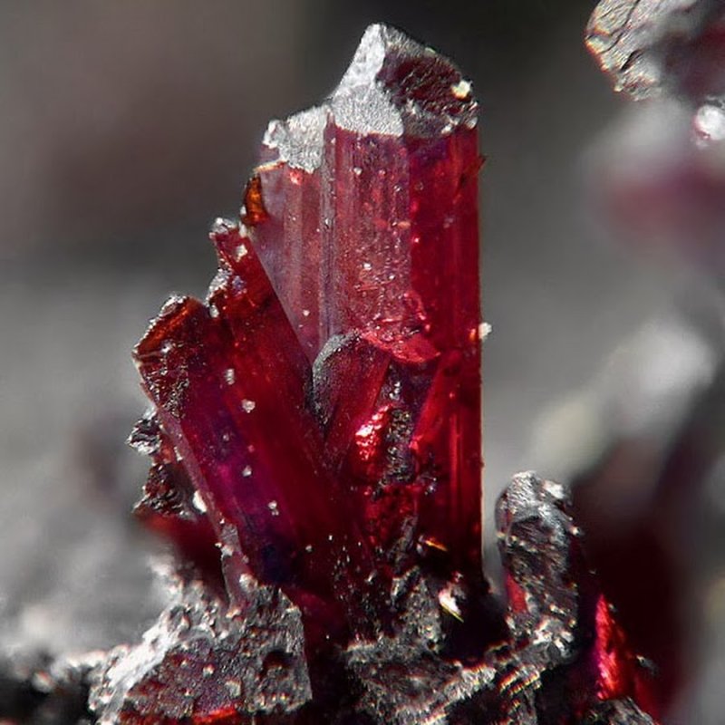 Самоцветы Рубин гранат