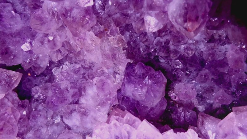 Лавандовый аметист Кристалл