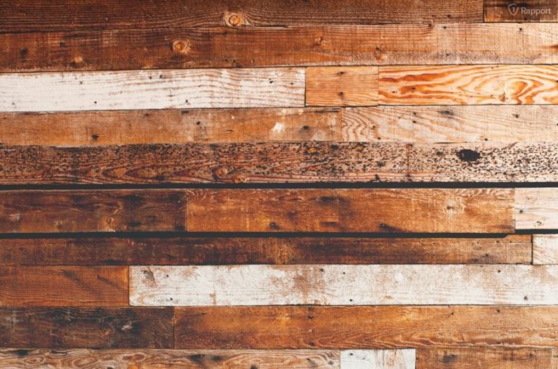 Деревянная стена