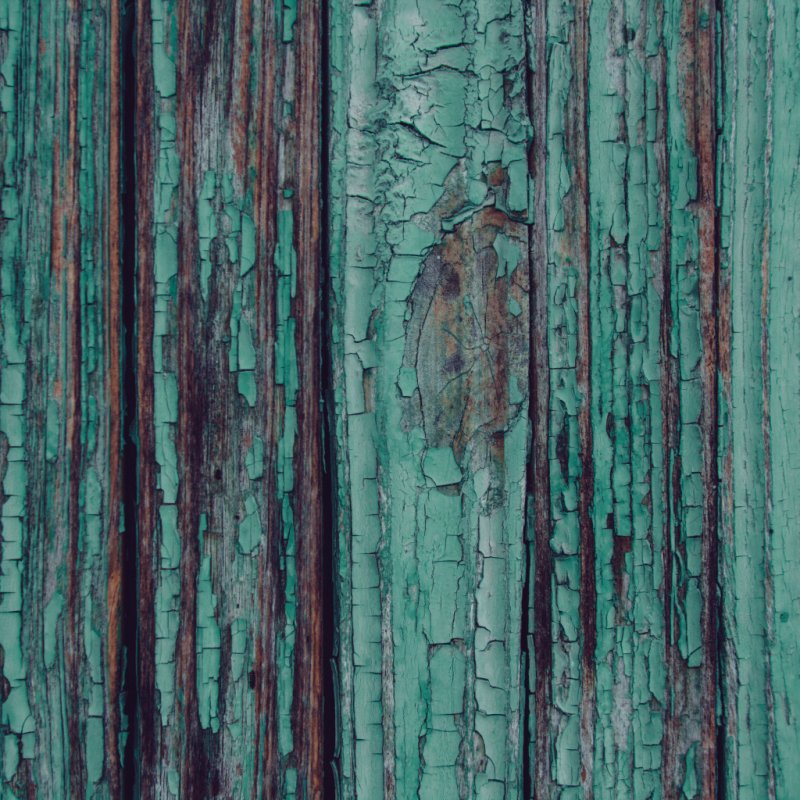 Крашенное дерево