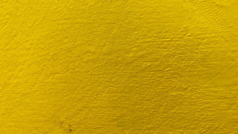 Желтая стена
