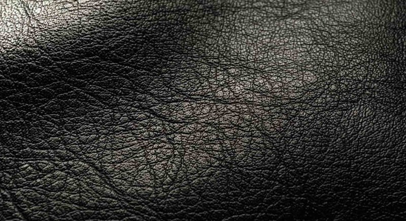 Черная кожа