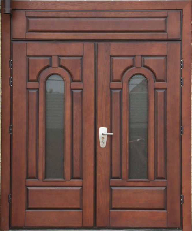 Двойная дверь входная