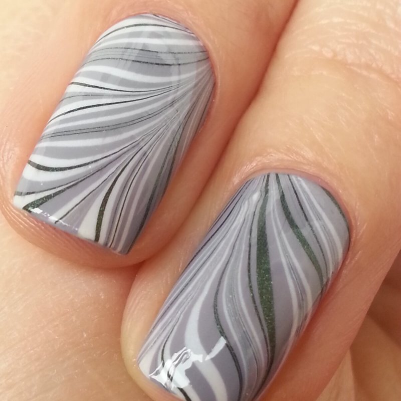 Ногти с разводами