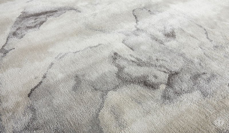 Ковер с разводами
