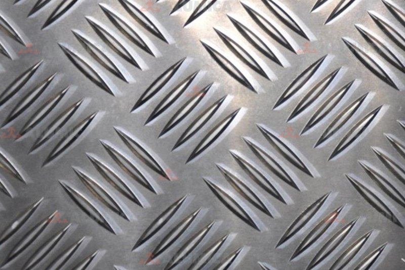 Лист алюминиевый квинтет амг2нр 1.5 х 1200 х 3000 мм