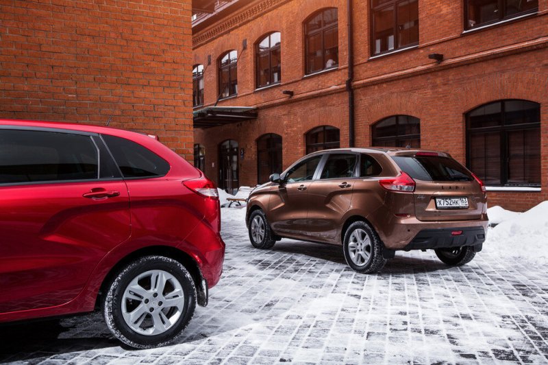 Лада х Рей кросс красная