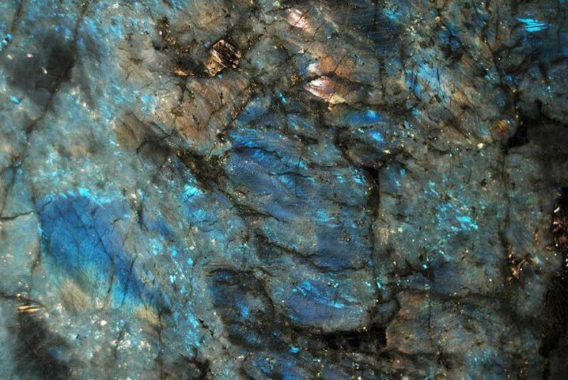 Лабрадорит Мадагаскар Блю