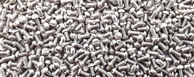 Болты гайки саморезы