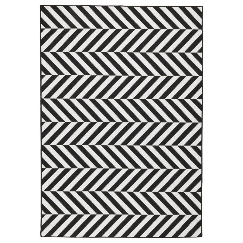 Ковер икеа черно белый