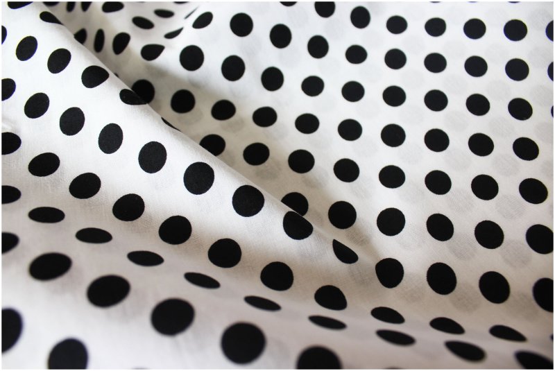 Ткань в горошек черный