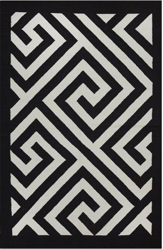 Ковер с геометрическим орнаментом