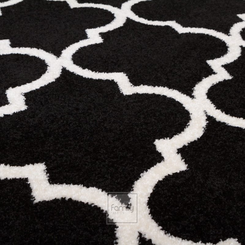 Черно белый ковер