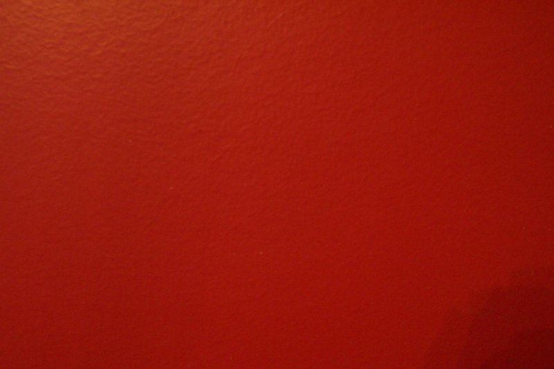 Красный пластик