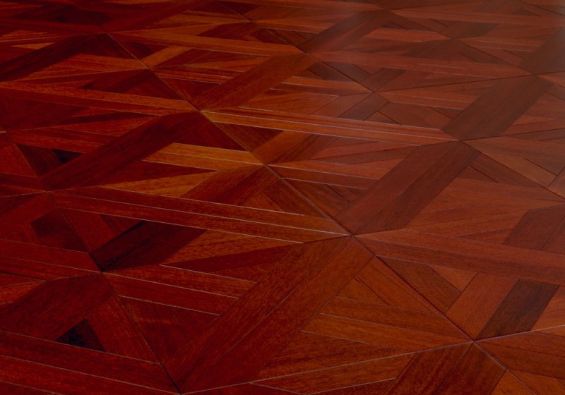 Ламинат красное дерево