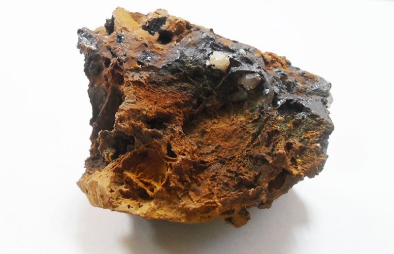 Лимонит бурый Железняк