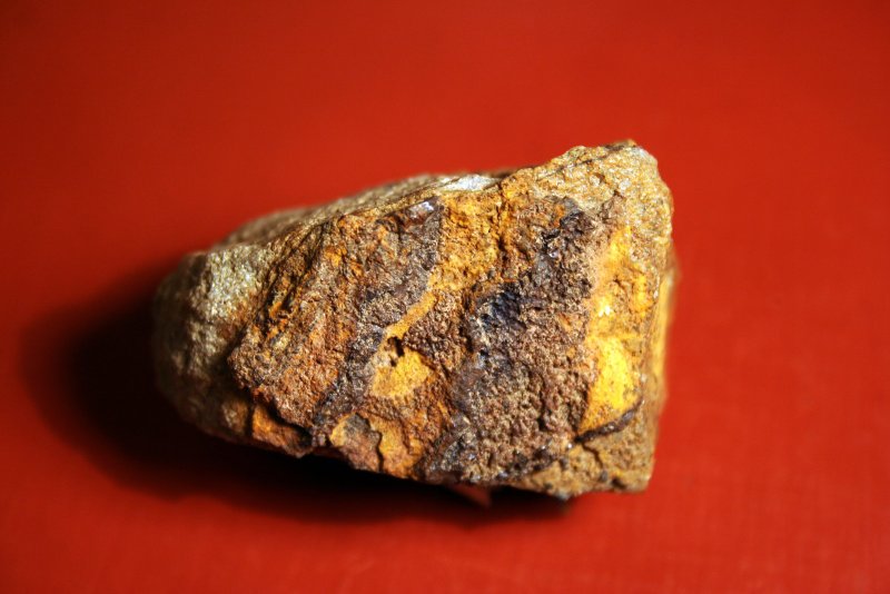 Лимонит бурый Железняк