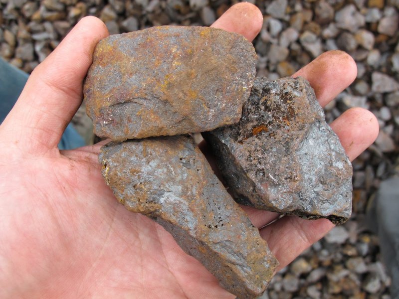 Медный Железняк магнетит