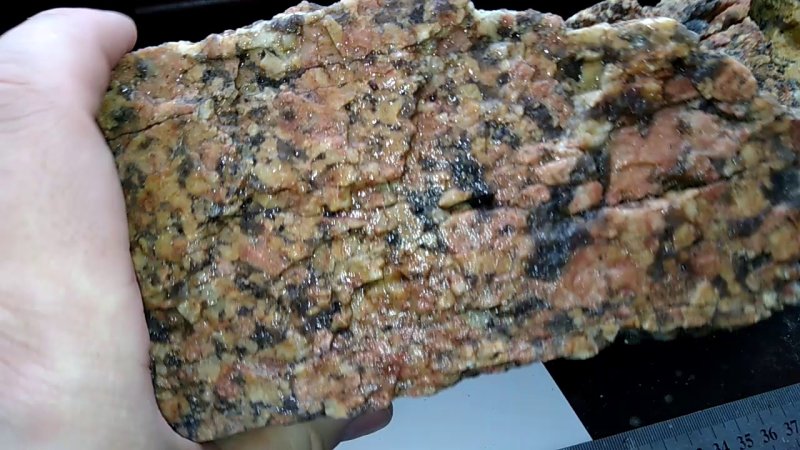 Диорит пегматит