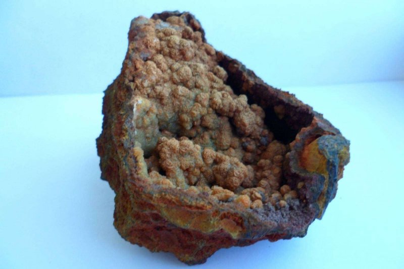 Бурый Железняк минерал