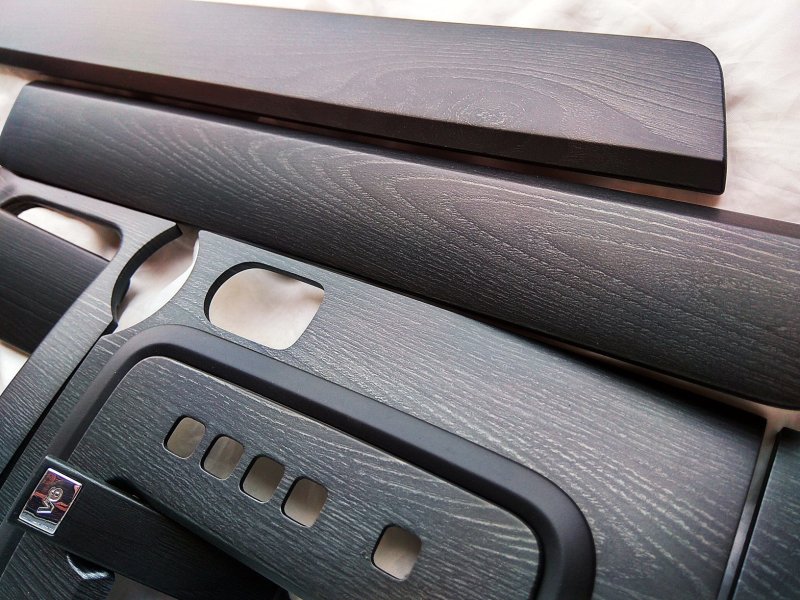 Аквапринт черное дерево матовое