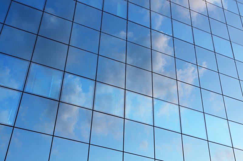 Стеклянный фасад