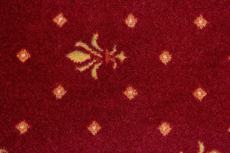 Красный ковролин