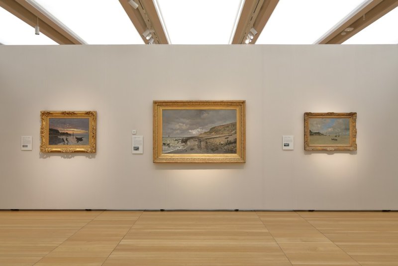 Стена музея галереи