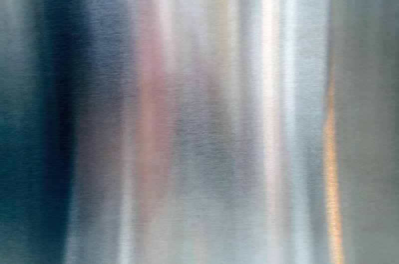 Зеркальная поверхность металла