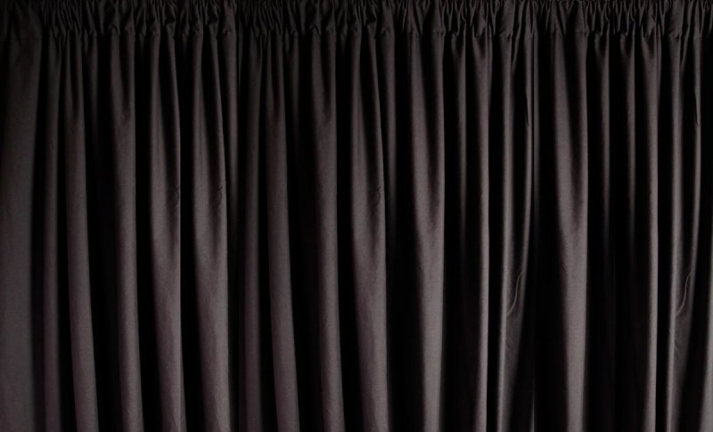 Черная ткань