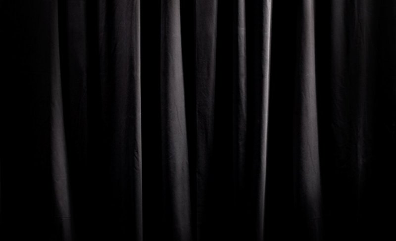 Черная ткань