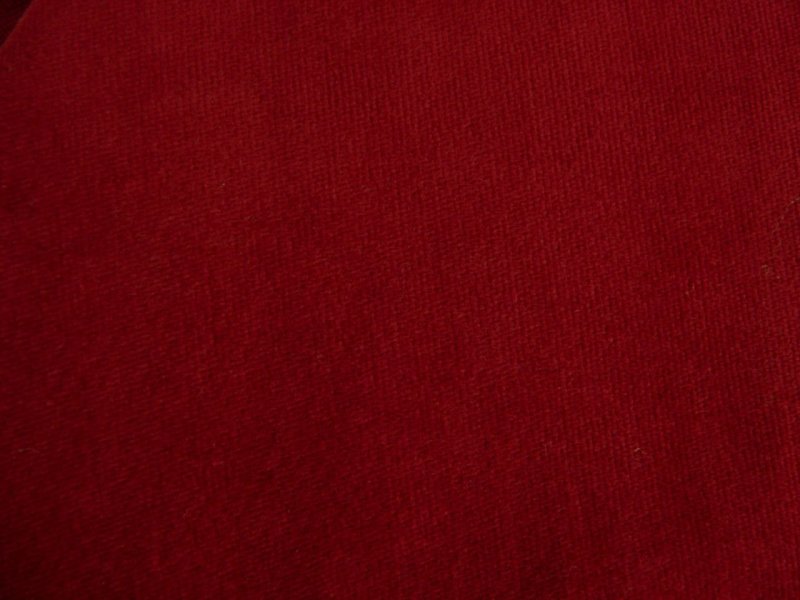 Бордовая ткань