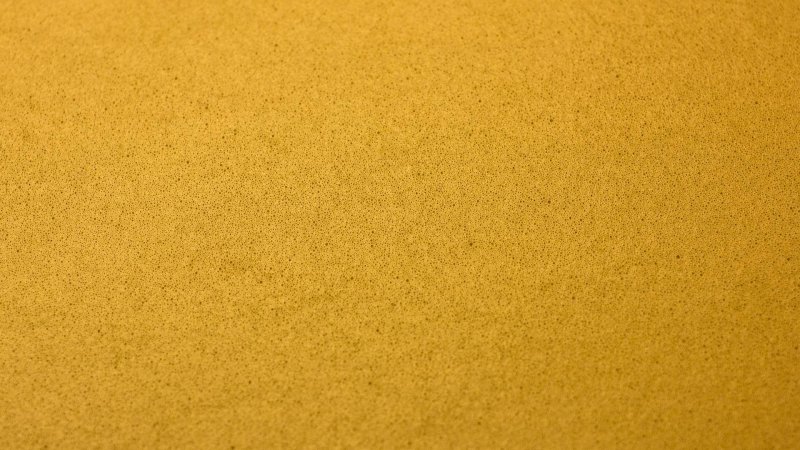 Желтый песок