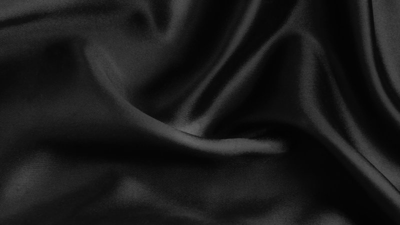 Черный шелк