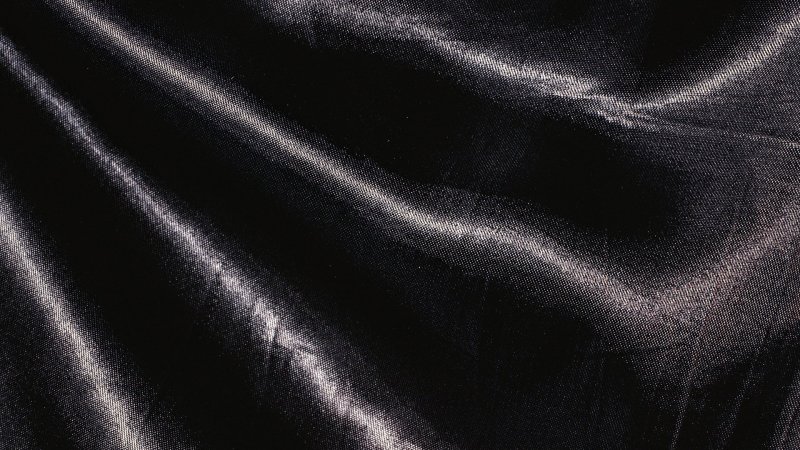 Черная ткань