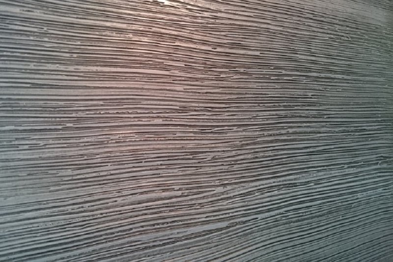 Декоративная штукатурка с полосками