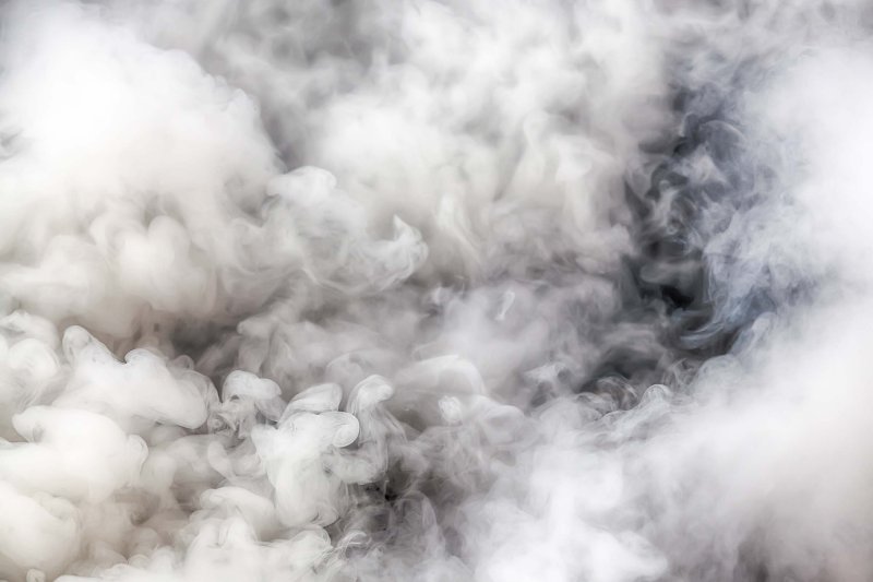 Светлый дым