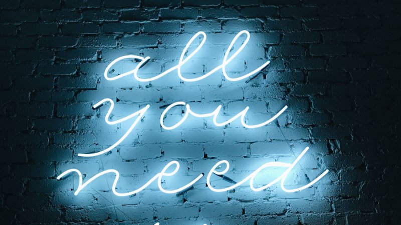 Неоновые надписи