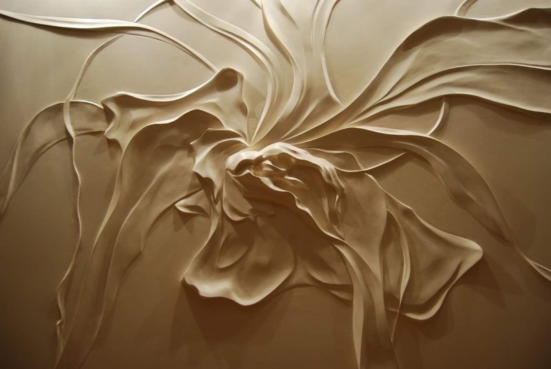 Леонид Ким барельеф цветы