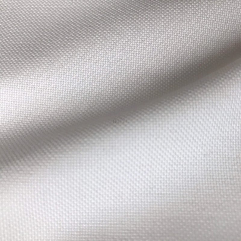 Белая ткань