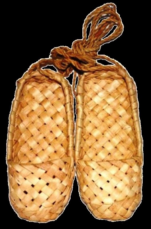 Лапти на белом фоне