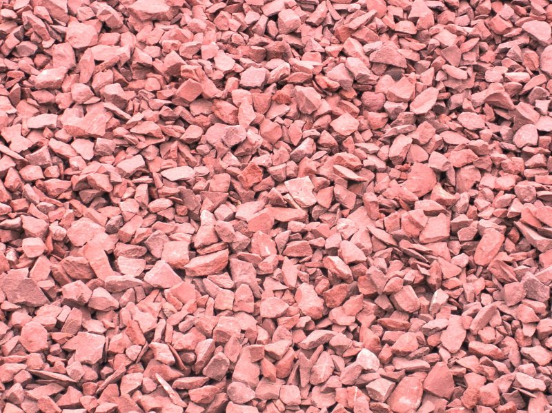 Красный гранитный щебень 5-20