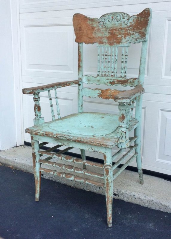 Старый стул