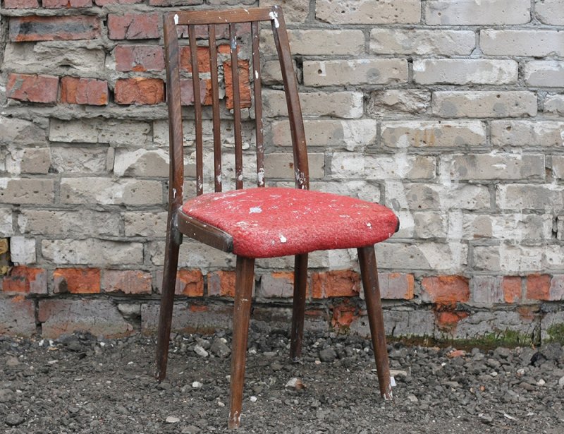 Старый стул